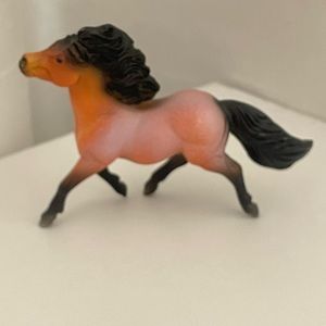 Super cute Shetland stablemate Breyer!